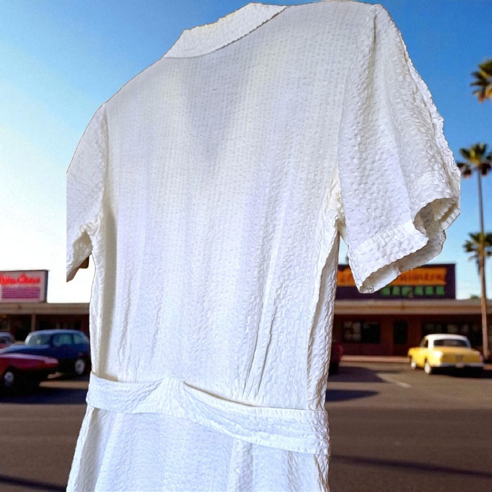 Vintage 1940s Wayne Maids White Seersucker Uniform Dress Belted Button Front 40 - Picture 6 of 16